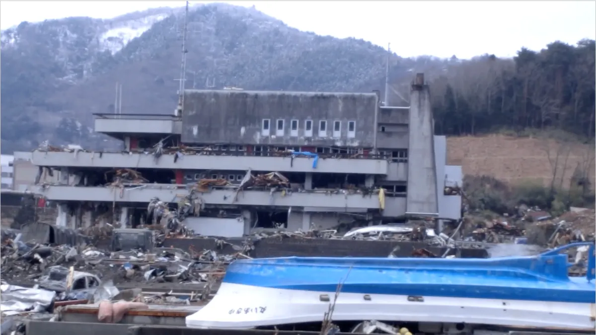 2011年3月26日　弊社代表　木村正清撮影
水没した女川町役場